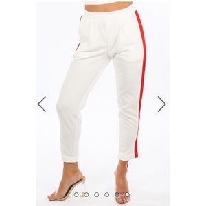 NWT MISSGUIDED White cropped side stripe joggers